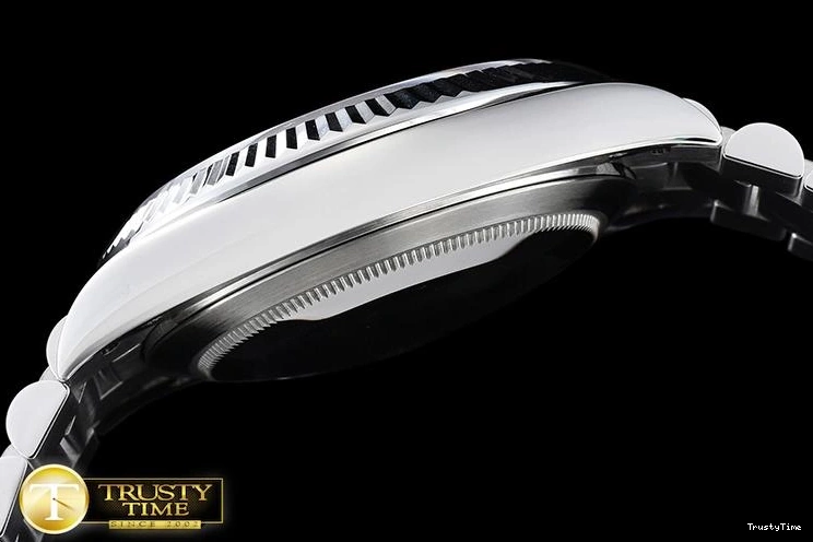 0110 RDD0207C – DayDate SunProtective 674